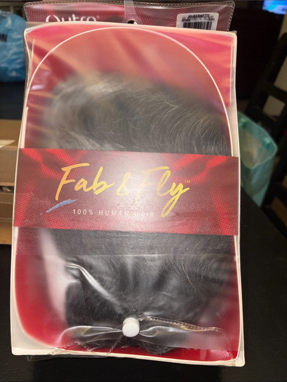 Outre Fab & Fly HH-Marinette Short Wig in Gray Glamour (HL34/51)